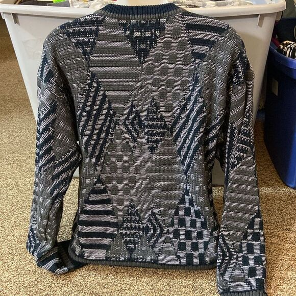 Urban Works Modern Black and Gray Crewneck Sweater with Bold Patterns Unixes Sz8 - Picture 2 of 7